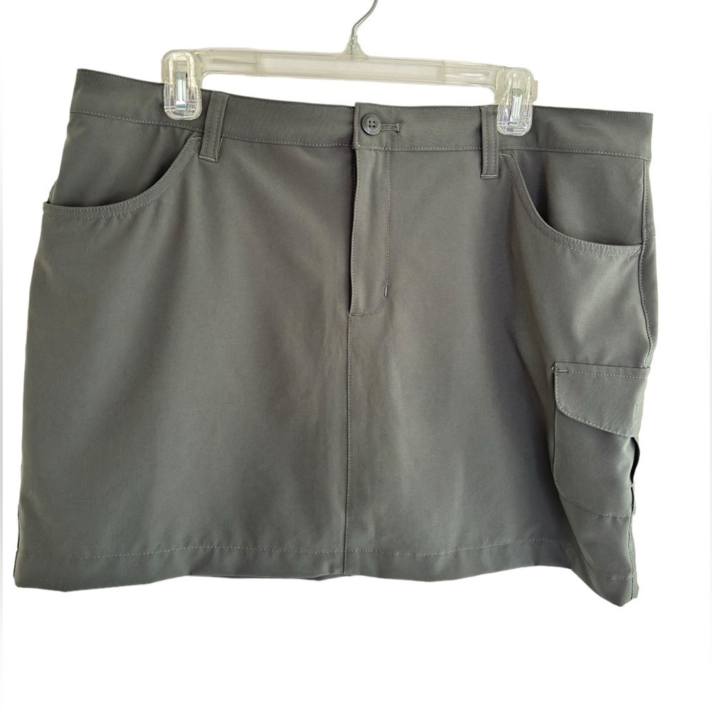 Eddie Bauer Cargo Skort Women's Size 14 Active Hiking Pockets Comfort Stretch